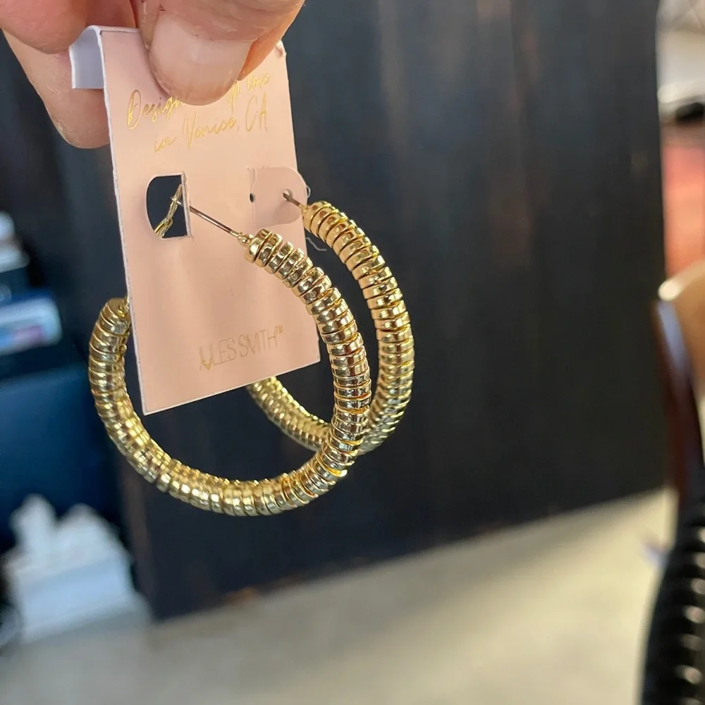 GOLD COIL HOOP EARRING by Jules Smith, NWT. - Picture 3 of 15